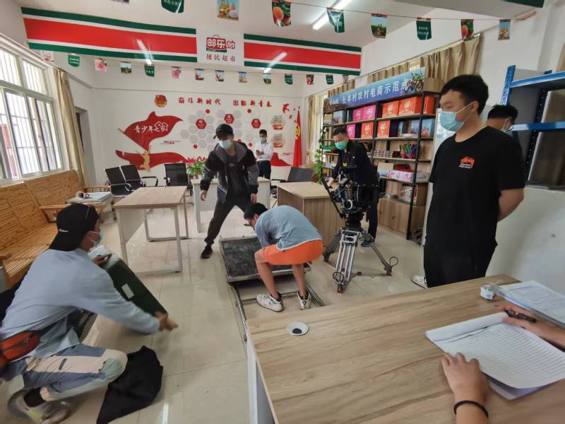 泽库县广告片拍摄公司：极简主义践行者，少即是多的视觉哲学